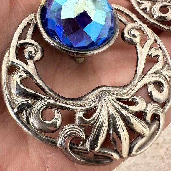 Vintage 60s Large Filigree Faceted Gem Clip On Earrings - Picture 4 of 6